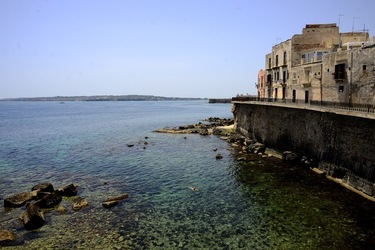 ORTIGIA fotografie di Giulio Azzarello ©2019. ORTIGIA fotografie di Giulio Azzarello ©2019.