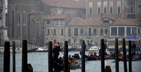 BIENNALE di VENEZIA 2017 la citt&agrave; particolari. Fotografie di Giulio Azzarello &copy;2018.