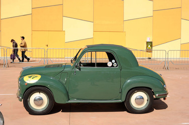 AUTO CLASSICHE ovvero la loro modernit&agrave; in mostra con tanti modelli del passato. Fotografie di Giulio Azzarello &copy;2014.