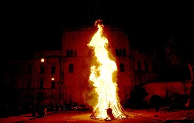 LA VAMPA DI SAN GIUSEPPE a Palermo. Fotografie di Giulio Azzarello ©2018. LA VAMPA DI SAN GIUSEPPE a Palermo. Fotografie di Giulio Azzarello ©2018.