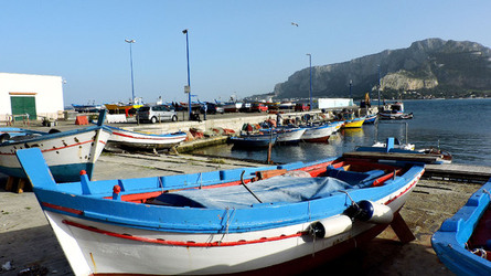 MONDELLO di inverno. Fotografie di Giulio Azzarello &copy;2016.