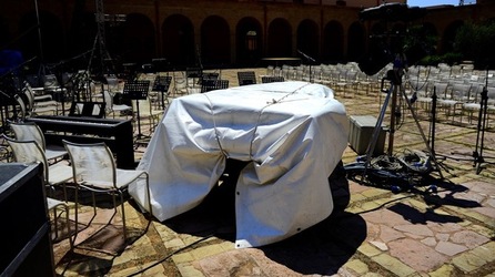 BACKSTAGE fotografie di Giulio Azzarello ©2020.