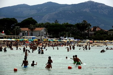 MONDELLO. Fotografe di Giulio Azzarello &copy;2023.