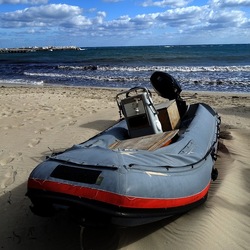 MONDELLO. Fotografe di Giulio Azzarello &copy;2023.