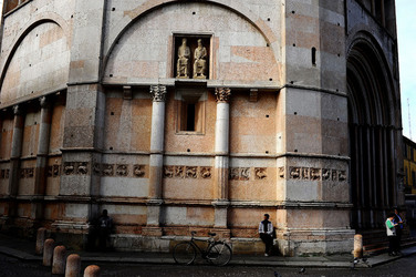 PARMA centro storico. Fotografie di Giulio Azzarello &copy;2016.