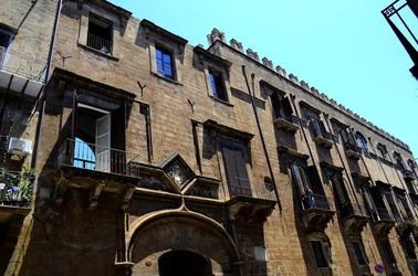 CENTRO STORICO di PALERMO fotografie di Giulio Azzarello &copy;2019.