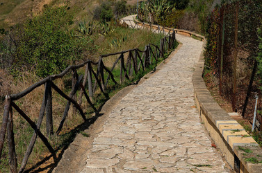 LUIGI PIRANDELLO il parco e la casa museo. Fotografie di Giulio Azzarello ©2014.
