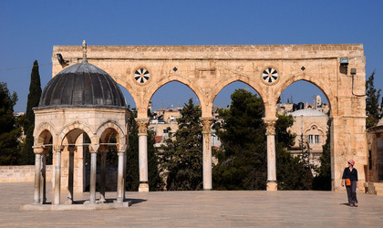 LA CITTA SANTA DI GERUSALEMME fotografie di Giulio Azzarello ©2104. LA CITTA SANTA DI GERUSALEMME fotografie di Giulio Azzarello ©2104.