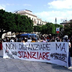 TEATRANTI che manifestano. Fotografie di Giulio Azzarello ©2020. TEATRANTI che manifestano. Fotografie di Giulio Azzarello ©2020.