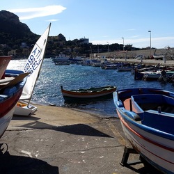 BARCHE. Fotografie di Giulio Azzarello ©2022.