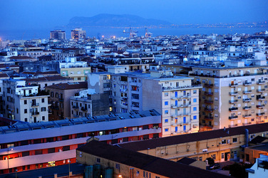 PALERMO metropoli. Fotografie di Giulio Azzarello ©2016. PALERMO metropoli. Fotografie di Giulio Azzarello ©2016.