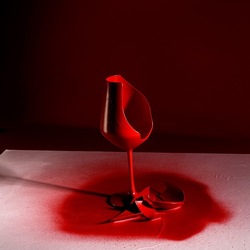 CALICE ROSSO. Fotografia di Giulio Azzarello &copy;2023.