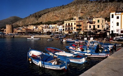 MONDELLO fotografie di Giulio Azzarello ©2021. MONDELLO fotografie di Giulio Azzarello ©2021.