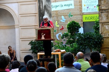 LA MACCHINA DEI SOGNI di Mimmo Cuticchio. Fotografie di Giulio Azzarello ©2020. LA MACCHINA DEI SOGNI di Mimmo Cuticchio. Fotografie di Giulio Azzarello ©2020.