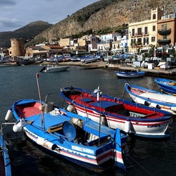 MONDELLO. Fotografe di Giulio Azzarello &copy;2023.