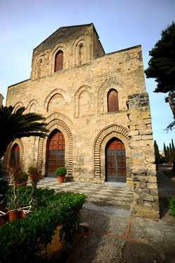 PIAZZA MAGIONE a Palermo. Fotografie di Giulio Azzarello &copy;2016.