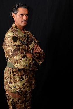 ROBERTO BONURA attore italiano siciliano. Fotografie di Giulio Azzarello ©2018. ROBERTO BONURA attore italiano siciliano. Fotografie di Giulio Azzarello ©2018.