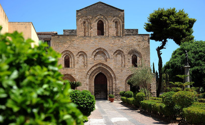 CHIESA E CHIOSTRO DELLA MAGIONE a Palermo panoramiche e particolari. Fotografie di Giulio Azzarello ©2014. CHIESA E CHIOSTRO DELLA MAGIONE a Palermo panoramiche e particolari. Fotografie di Giulio Azzarello ©2014.