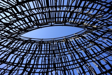 VENEZIA installazione lignea Giardini della Biennale di Arch. Cont. Fotografie di Giulio Azzarello &copy;2022.