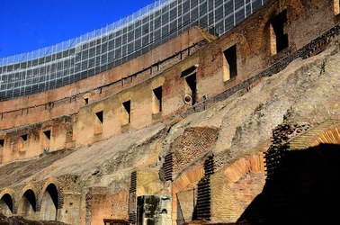COLOSSEO Roma. Fotografie di Giulio Azzarello ©2020. COLOSSEO Roma. Fotografie di Giulio Azzarello ©2020.