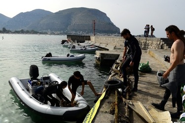 MONDELLO. Fotografe di Giulio Azzarello &copy;2023.