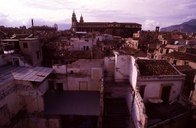 VUCCIRIA anni 90. Fotografie di Giulio Azzarello ©2022. VUCCIRIA anni 90. Fotografie di Giulio Azzarello ©2022.