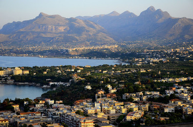 SOLUNTO in Sicilia. Fotografie di Giulio Azzarello ©2016. SOLUNTO in Sicilia. Fotografie di Giulio Azzarello ©2016.