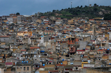 FAVARA in provincia di Agrigento. Fotografie di Giulio Azzarello 2014.