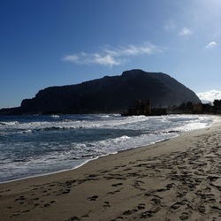 MONDELLO. Fotografie di Giulio Azzarello &copy;2024.