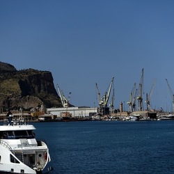 PALERMO. Fotografie di Giulio Azzarello &copy;2024.