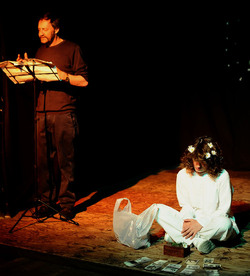 CLOCHARD uno spettacolo di e con Ludovico Caldarera. Fotografie di Giulio Azzarello &copy;2017.