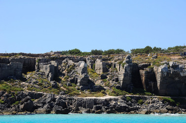 ISOLA DI FAVIGNANA in Sicilia. Visioni panoramiche o particolari. Fotografie di Giulio Azzarello ©2014. ISOLA DI FAVIGNANA in Sicilia. Visioni panoramiche o particolari. Fotografie di Giulio Azzarello ©2014.