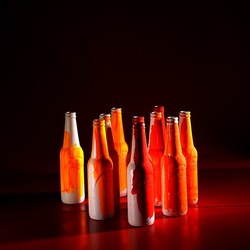 BOTTIGLIE. Fotografia di Giulio Azzarello ©2023. BOTTIGLIE. Fotografia di Giulio Azzarello ©2023.