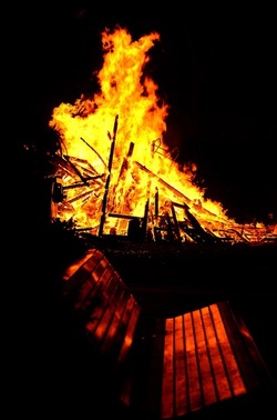 LA VAMPA DI SAN GIUSEPPE a Palermo. Fotografie di Giulio Azzarello ©2018. LA VAMPA DI SAN GIUSEPPE a Palermo. Fotografie di Giulio Azzarello ©2018.