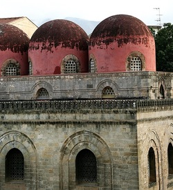 LUOGHI SICILIANI fotografie di Giulio Azzarello ©2020