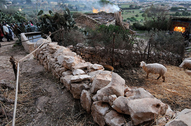 IL PRESEPE VIVENTE DI CUSTONACI in Sicilia. Fotografie di Giulio Azzarello ©2014. IL PRESEPE VIVENTE DI CUSTONACI in Sicilia. Fotografie di Giulio Azzarello ©2014.