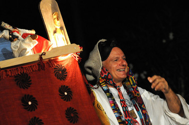 BRUNO LEONE e il suo Pulcinella spettacolo. Fotografie di Giulio Azzarello ©2014. BRUNO LEONE e il suo Pulcinella spettacolo. Fotografie di Giulio Azzarello ©2014.