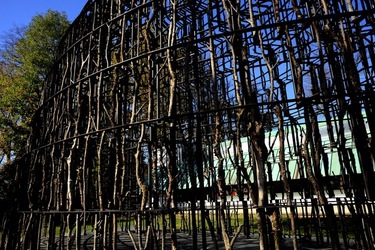 VENEZIA installazione lignea Giardini della Biennale di Arch. Cont. Fotografie di Giulio Azzarello &copy;2022.