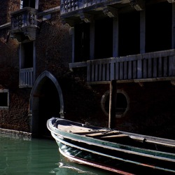 VENEZIA fotografie di Giulio Azzarello &copy;2022.