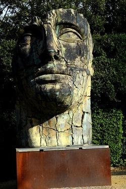 IGOR MITORAJ Giardino di Boboli. Fotografie di Giulio Azzarello &copy;2022.