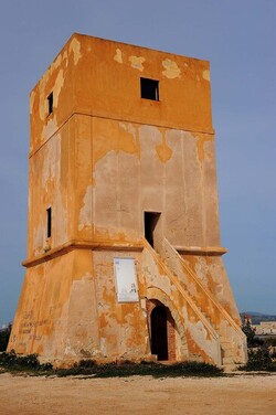 LE SALINE di Trapani in Sicilia. Fotografie di Giulio Azzarello ©2014. LE SALINE di Trapani in Sicilia. Fotografie di Giulio Azzarello ©2014.