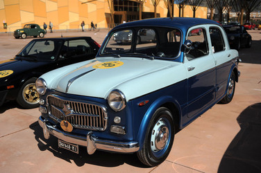 AUTO CLASSICHE ovvero la loro modernit&agrave; in mostra con tanti modelli del passato. Fotografie di Giulio Azzarello &copy;2014.