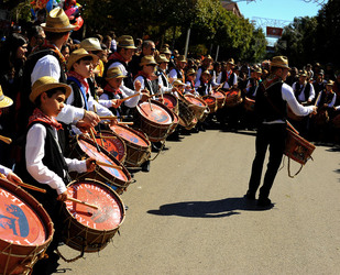Tamburai siciliani di Agrigento. Fotografie di Giulio Azzarello &copy;2017.