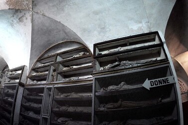 LE CATACOMBE dei cappuccini a Palermo in Sicilia. Fotografie di Giulio Azzarello &copy;2014.