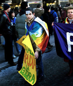 MANIFESTAZIONE per la PACE. Fotografie di Giulio Azzarello ©2014. MANIFESTAZIONE per la PACE. Fotografie di Giulio Azzarello ©2014.