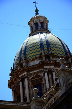 CENTRO STORICO di PALERMO fotografie di Giulio Azzarello &copy;2019.