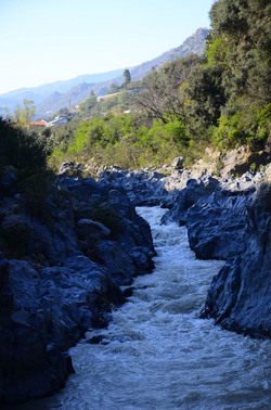 GOLE DELL ALCANTARA in Sicilia. Fotografie di Giulio Azzarello &copy;2016.