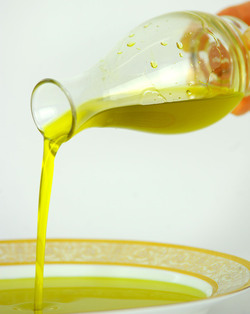 OLIO DI OLIVA di Sicilia. Fotografie di Giulio Azzarello &copy;2016.