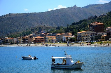 BARCHE da PESCA fotografie di Giulio Azzarello © 2019. BARCHE da PESCA fotografie di Giulio Azzarello © 2019.