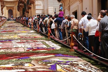 INFIORATA DI NOTO barocca in Sicilia. Fotografie di Giulio Azzarello ©2014. INFIORATA DI NOTO barocca in Sicilia. Fotografie di Giulio Azzarello ©2014.